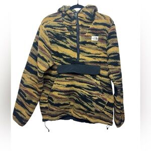 The North Face men’s M Campshire Tiger camo brown green pullover fleece hoodie